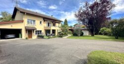 Maison avec Jardin, Terrasse et Espace de Vie Extérieur