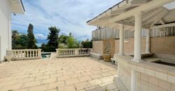 Splendide maison mitoyenne avec piscine et vue lac