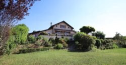 Lake view and exceptional place, house with 9 rooms and land of 3600m2