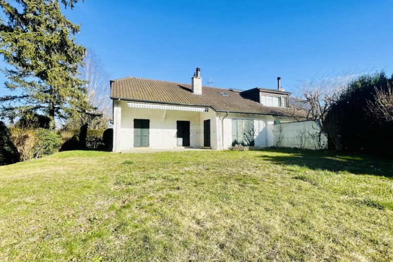 Magnifique Villa avec verdure et au calme