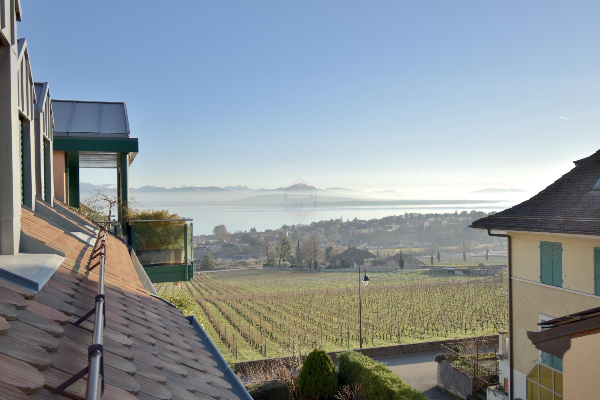 Duplex de 124 m² avec vue panoramique sur le lac et les vignes