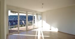 4.5 room apartment with two terraces in Begnins