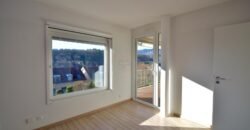 4.5 room apartment with two terraces in Begnins