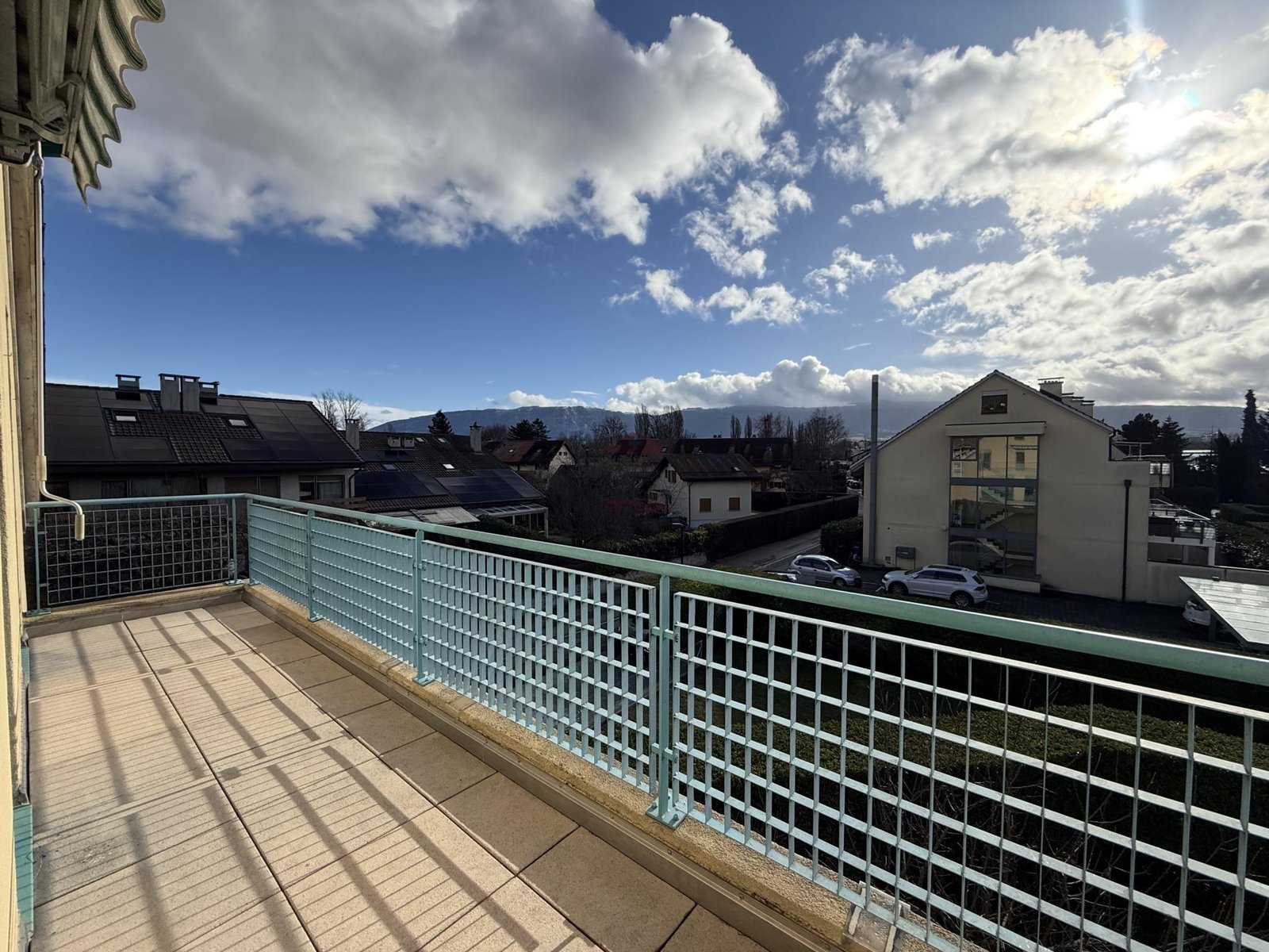 Charmant duplex en attique à Bernex