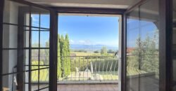 Authentic Vaudois-style house with unobstructed views of the Alps and Lake Geneva